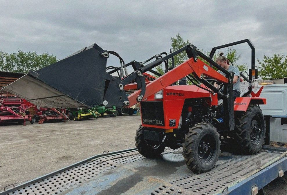 Минитрактор Уралец-2204 (4Х4) - Минитрактор: фото 4 Минитрактор Уралец-2204 (4Х4) - Минитрактор: фото 4