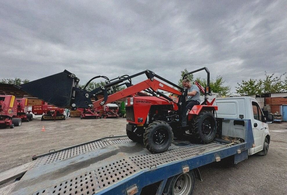 Минитрактор Уралец-2204 (4Х4) - Минитрактор: фото 2 Минитрактор Уралец-2204 (4Х4) - Минитрактор: фото 2