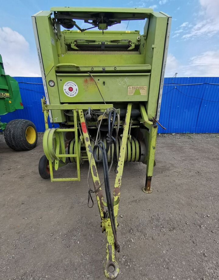 Пресс-подборщик рулонный New Holland BR 7070: фото 17
