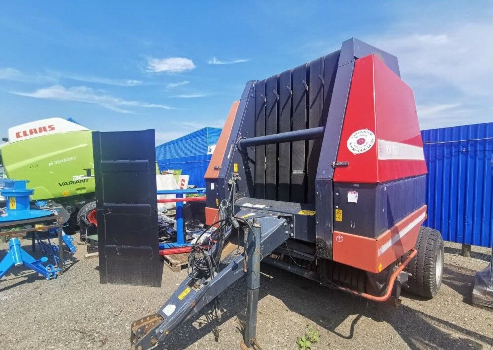 Пресс-подборщик рулонный New Holland BR 7070: фото 19