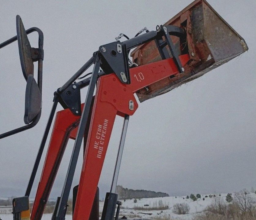 Погрузчик фронтальный универсальный CТC-1.0 - Фронтальный погрузчик для трактора: фото 4 Погрузчик фронтальный универсальный CТC-1.0 - Фронтальный погрузчик для трактора: фото 4