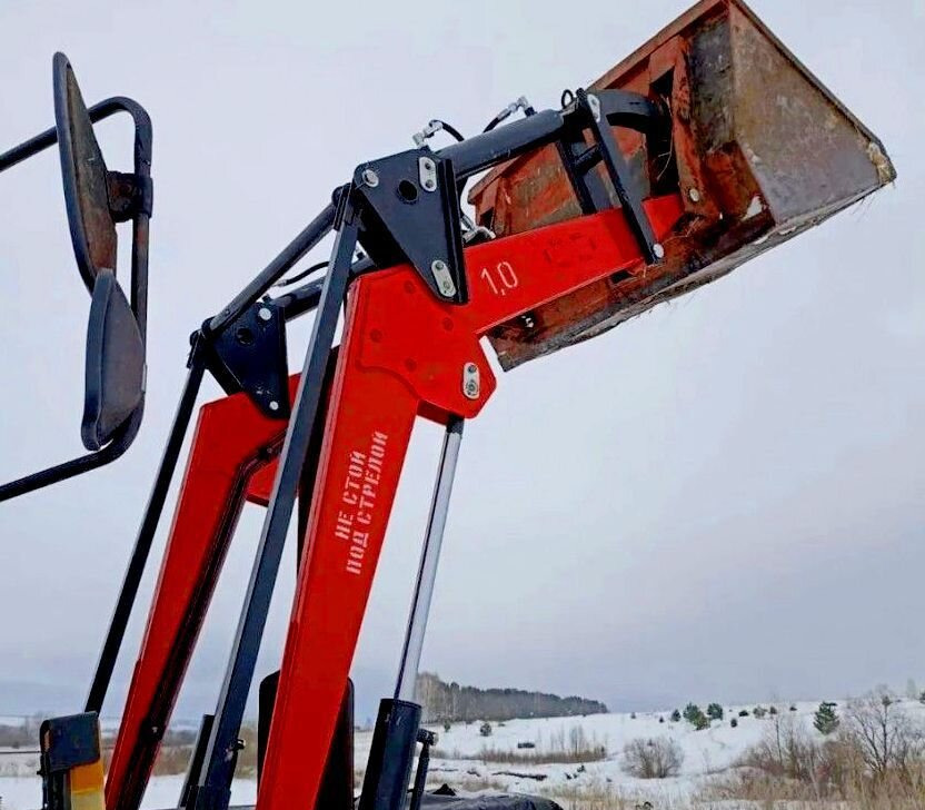 Погрузчик фронтальный универсальный CТC-1.0 - Фронтальный погрузчик для трактора: фото 4 Погрузчик фронтальный универсальный CТC-1.0 - Фронтальный погрузчик для трактора: фото 4