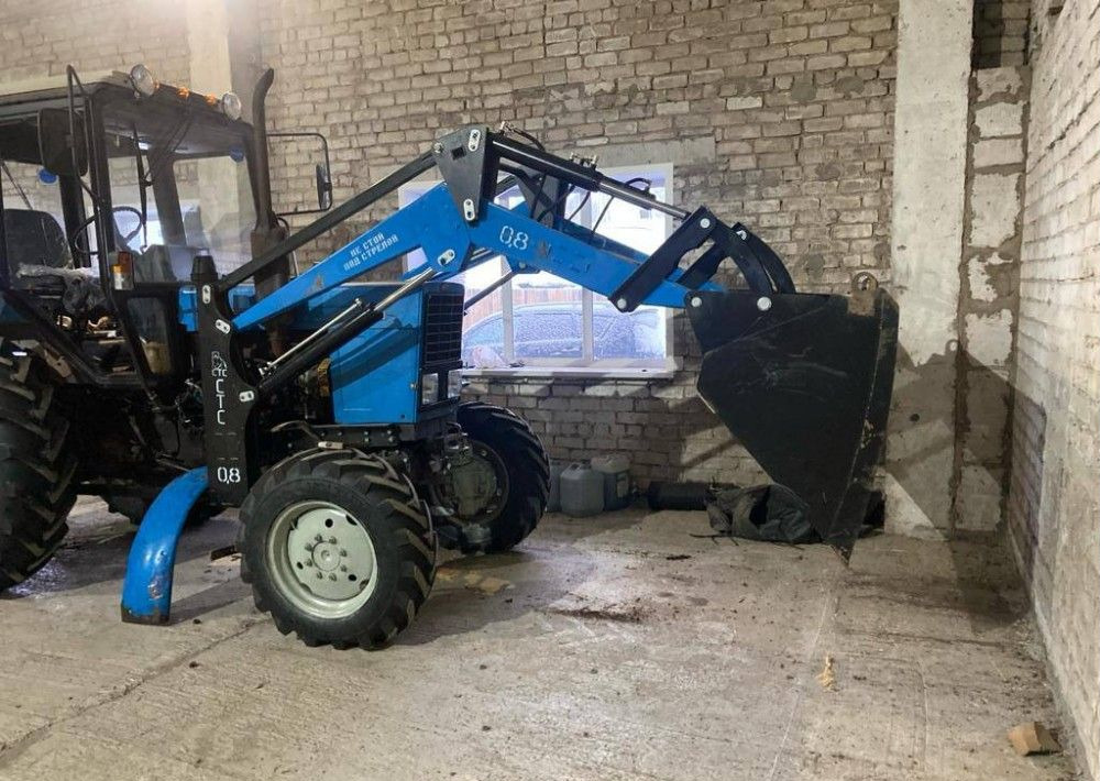 Погрузчик навесной фронтальный СТC-0.8 - Фронтальный погрузчик для трактора: фото 3 Погрузчик навесной фронтальный СТC-0.8 - Фронтальный погрузчик для трактора: фото 3