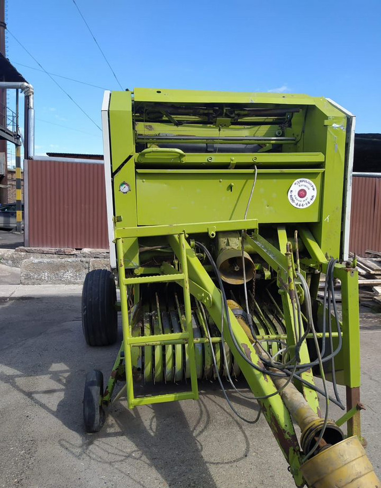 Пресс-подборщик Claas Rollant 46 в сборе - Пресс-подборщик рулонный: фото 2 Пресс-подборщик Claas Rollant 46 в сборе - Пресс-подборщик рулонный: фото 2