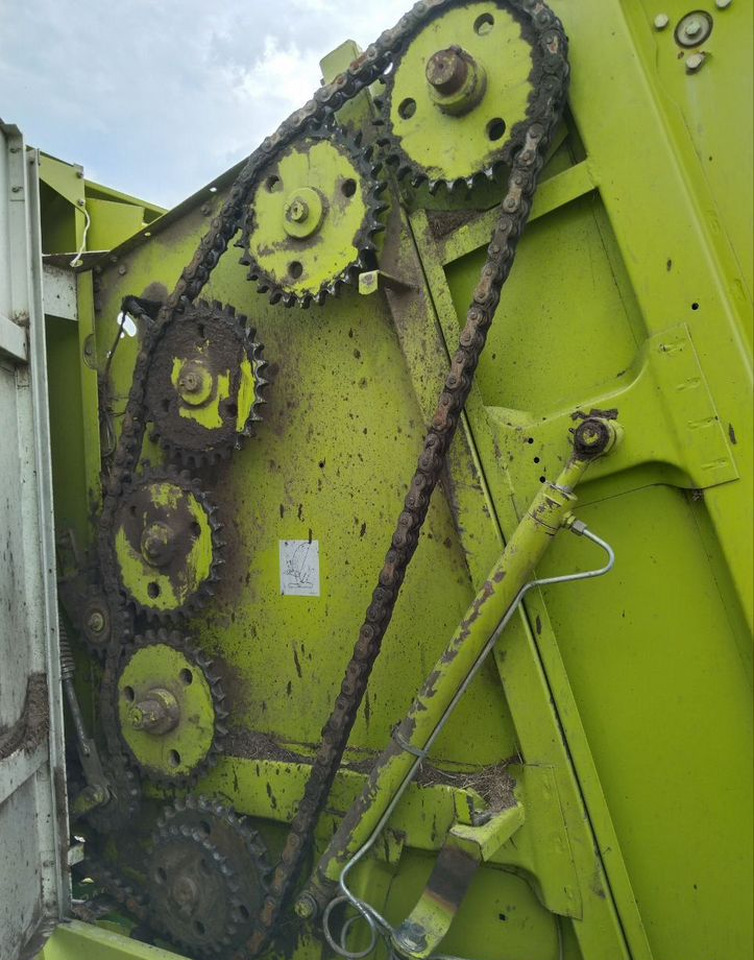 Пресс-подборщик Claas Rollant 66 в сборе - Пресс-подборщик рулонный: фото 5 Пресс-подборщик Claas Rollant 66 в сборе - Пресс-подборщик рулонный: фото 5