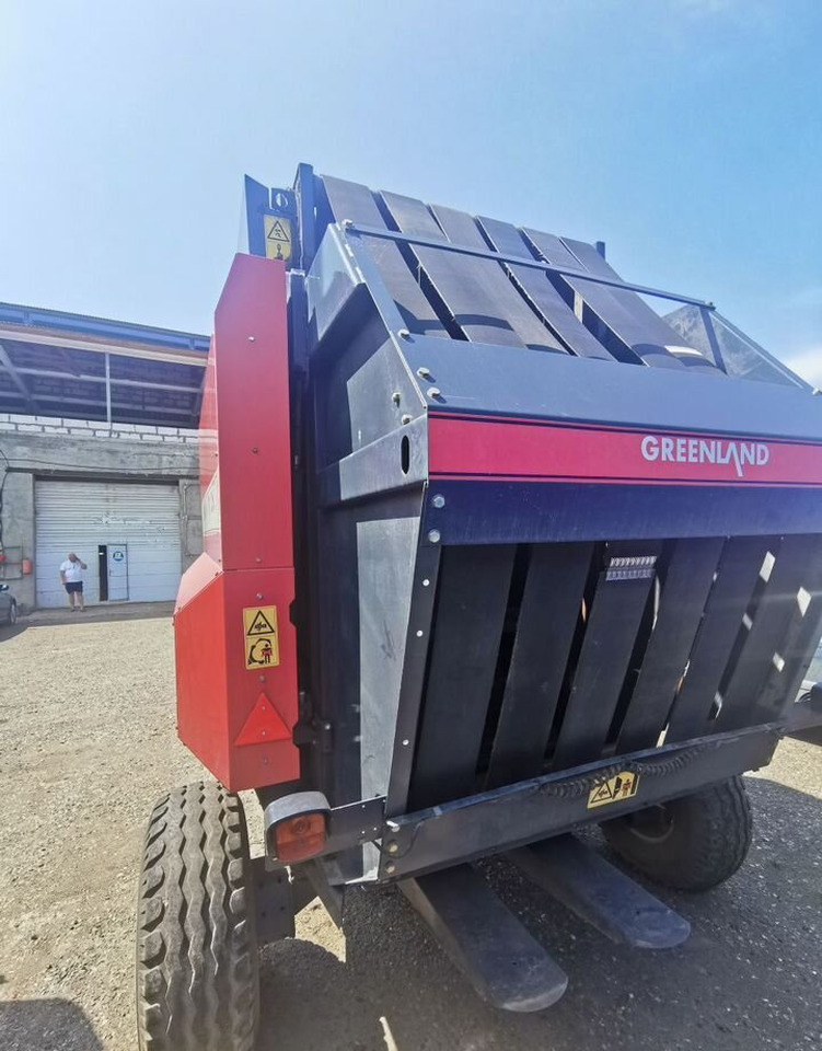 Пресс-подборщик Greenland Rivierre RV 126L в сборе - Пресс-подборщик рулонный: фото 4 Пресс-подборщик Greenland Rivierre RV 126L в сборе - Пресс-подборщик рулонный: фото 4