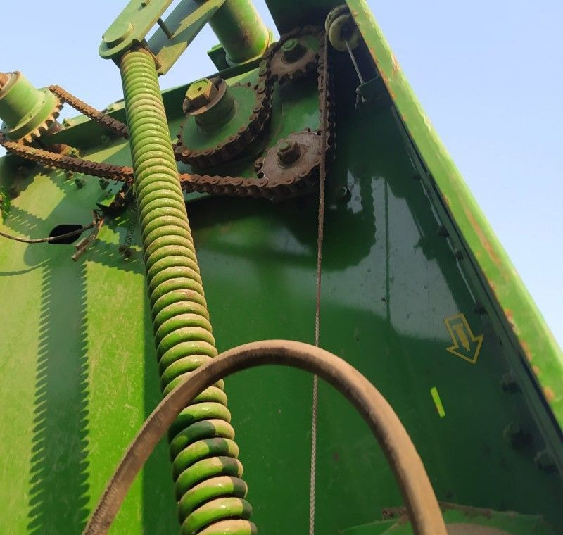 Пресс-подборщик John Deere 550 в сборе - Пресс-подборщик рулонный: фото 4 Пресс-подборщик John Deere 550 в сборе - Пресс-подборщик рулонный: фото 4