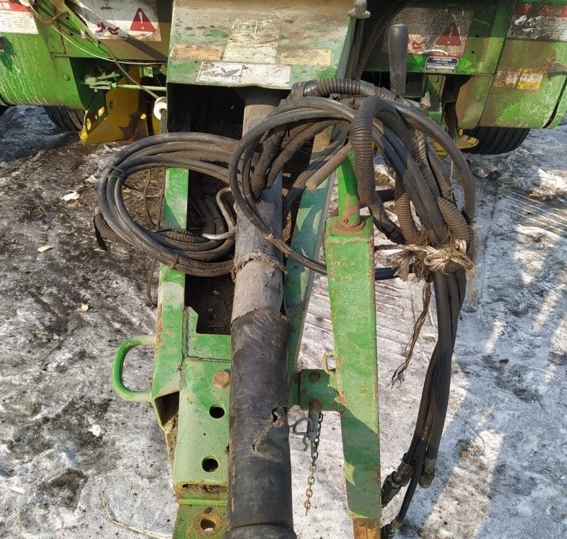 Пресс-подборщик John Deere 550 в сборе - Пресс-подборщик рулонный: фото 3 Пресс-подборщик John Deere 550 в сборе - Пресс-подборщик рулонный: фото 3