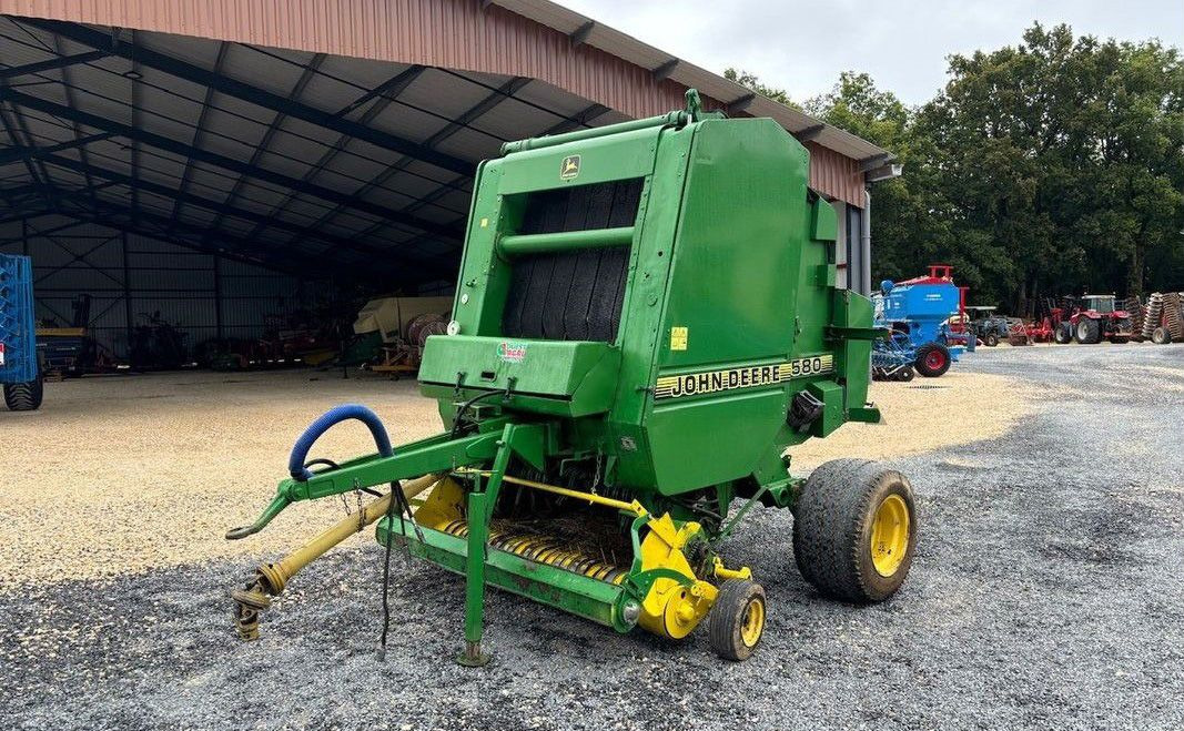 Пресс-подборщик John Deere 580 в сборе - Пресс-подборщик рулонный: фото 1 Пресс-подборщик John Deere 580 в сборе - Пресс-подборщик рулонный: фото 1