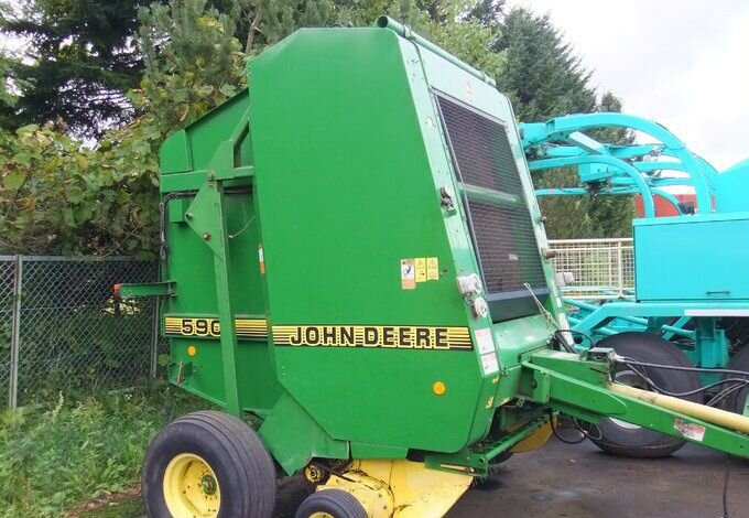 Пресс-подборщик John Deere 590 в сборе - Пресс-подборщик рулонный: фото 1 Пресс-подборщик John Deere 590 в сборе - Пресс-подборщик рулонный: фото 1