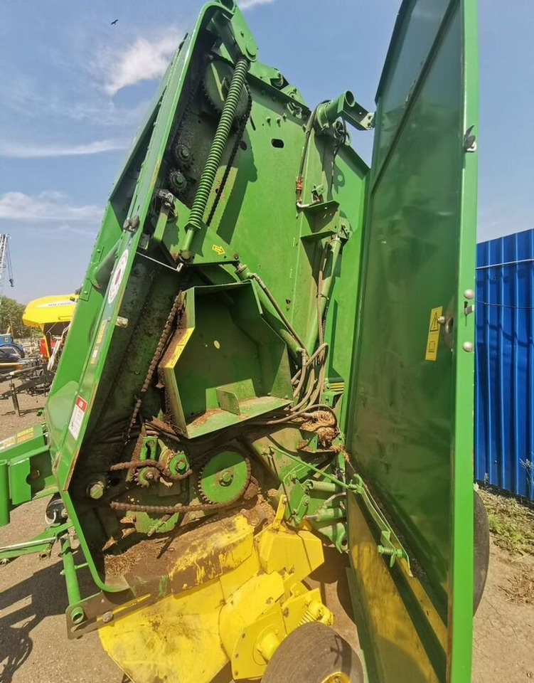 Пресс-подборщик John Deere 590 в сборе - Пресс-подборщик рулонный: фото 5 Пресс-подборщик John Deere 590 в сборе - Пресс-подборщик рулонный: фото 5