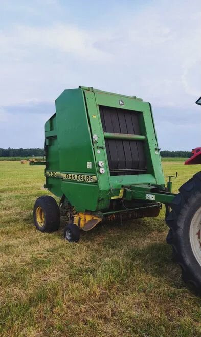 Пресс-подборщик John Deere 590 в сборе - Пресс-подборщик рулонный: фото 1 Пресс-подборщик John Deere 590 в сборе - Пресс-подборщик рулонный: фото 1