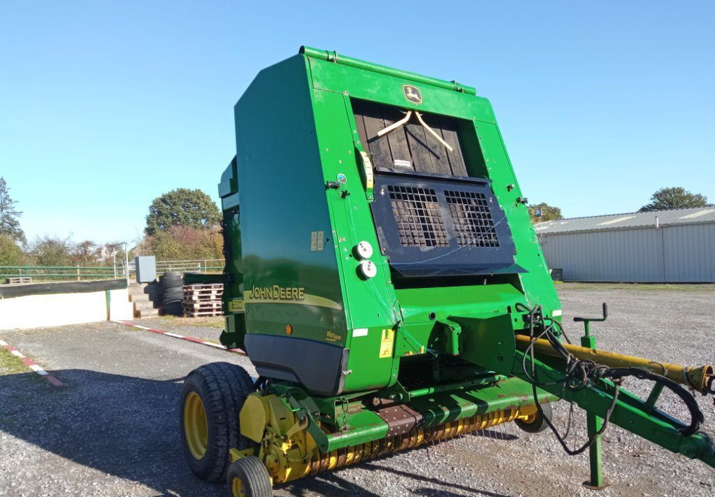 Пресс-подборщик John Deere 592 в сборе - Пресс-подборщик рулонный: фото 1 Пресс-подборщик John Deere 592 в сборе - Пресс-подборщик рулонный: фото 1