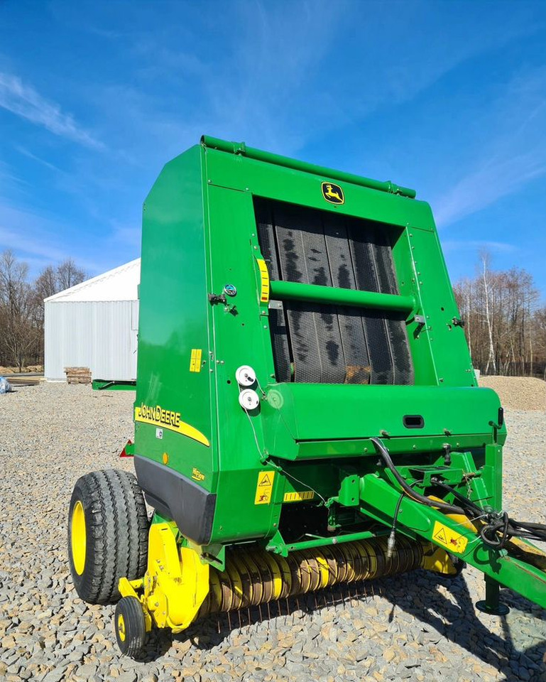 Пресс-подборщик John Deere 592 в сборе - Пресс-подборщик рулонный: фото 1 Пресс-подборщик John Deere 592 в сборе - Пресс-подборщик рулонный: фото 1