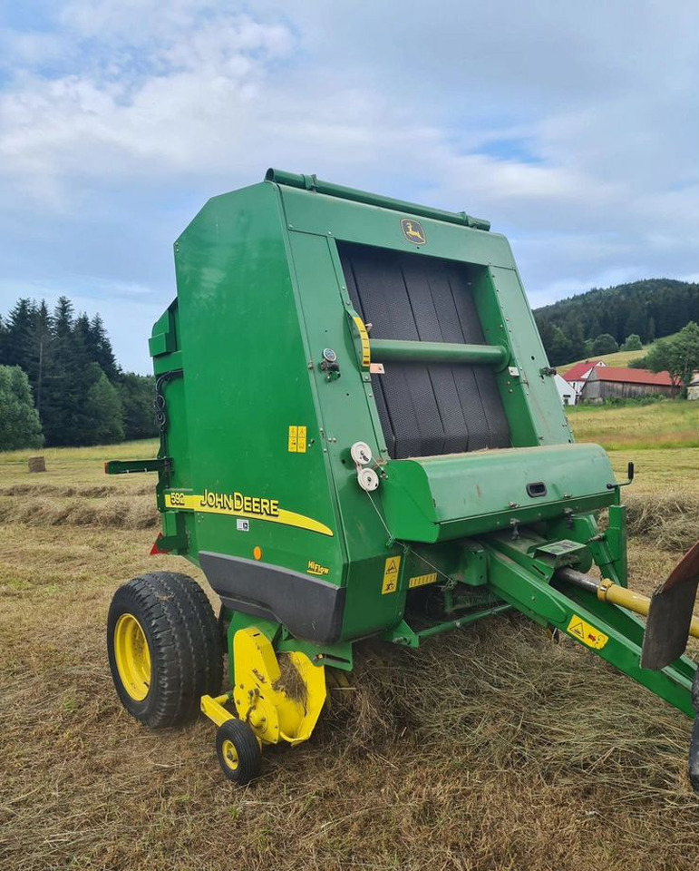 Пресс-подборщик John Deere 592 в сборе - Пресс-подборщик рулонный: фото 1 Пресс-подборщик John Deere 592 в сборе - Пресс-подборщик рулонный: фото 1