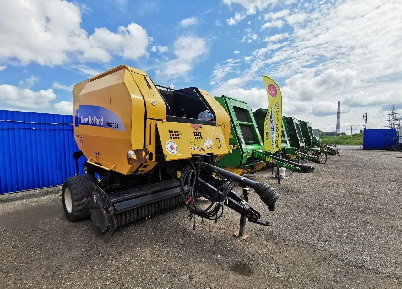 Пресс-подборщик New Holland BR 7060 в сборе - Пресс-подборщик рулонный: фото 1 Пресс-подборщик New Holland BR 7060 в сборе - Пресс-подборщик рулонный: фото 1