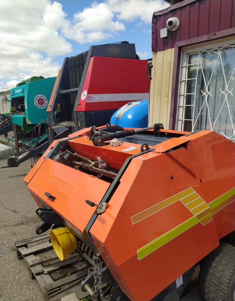 Пресс-подборщик Уралец-0890 в сборе - Пресс-подборщик рулонный: фото 1 Пресс-подборщик Уралец-0890 в сборе - Пресс-подборщик рулонный: фото 1