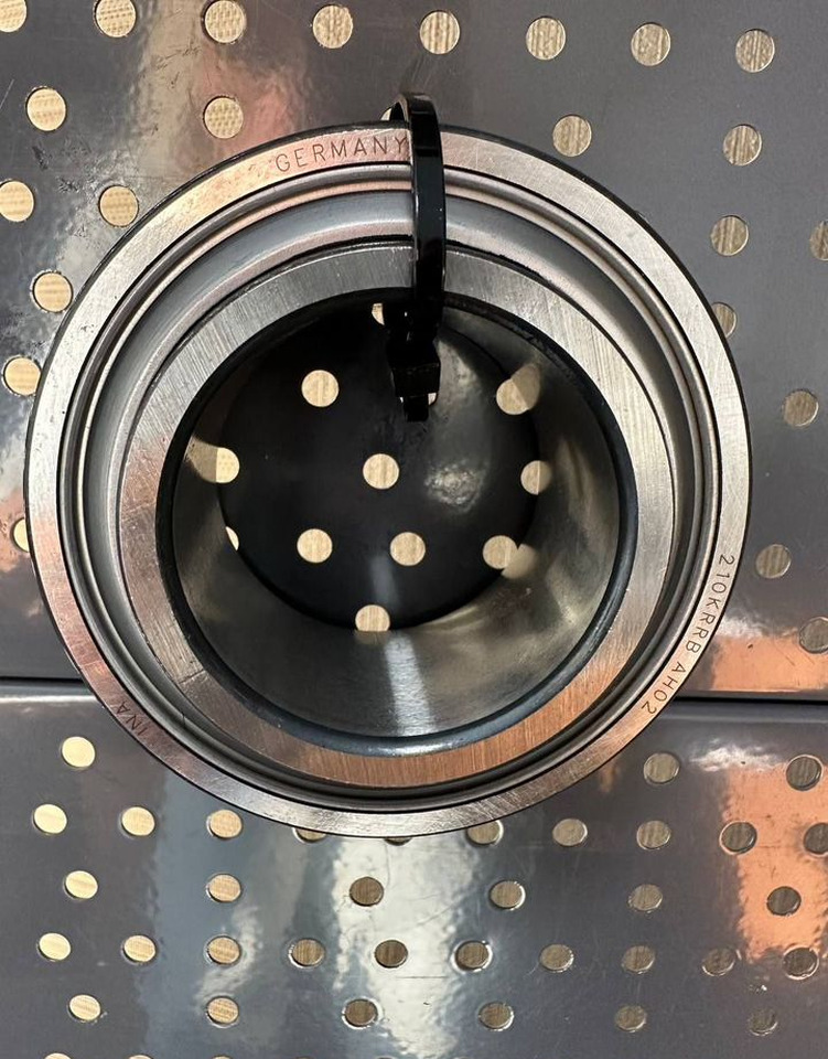 Подшипники на пресс-подборщик John Deere - Запчасти для Пресс-подборщиков рулонных: фото 2 Подшипники на пресс-подборщик John Deere - Запчасти для Пресс-подборщиков рулонных: фото 2