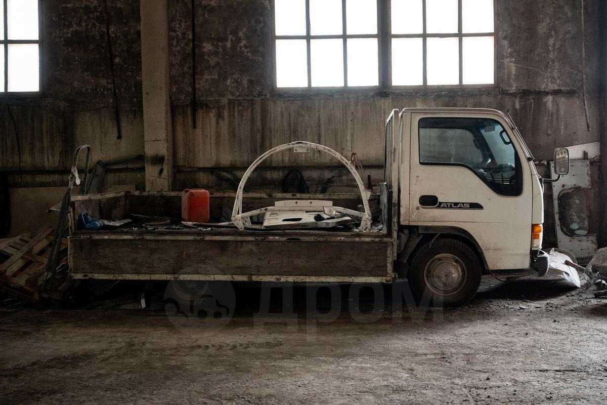 Nissan Atlas - Грузовик бортовой/ Платформа: фото 2 Nissan Atlas - Грузовик бортовой/ Платформа: фото 2