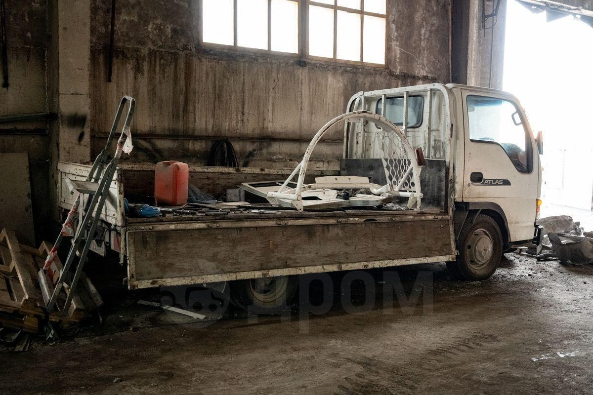 Nissan Atlas - Грузовик бортовой/ Платформа: фото 3 Nissan Atlas - Грузовик бортовой/ Платформа: фото 3