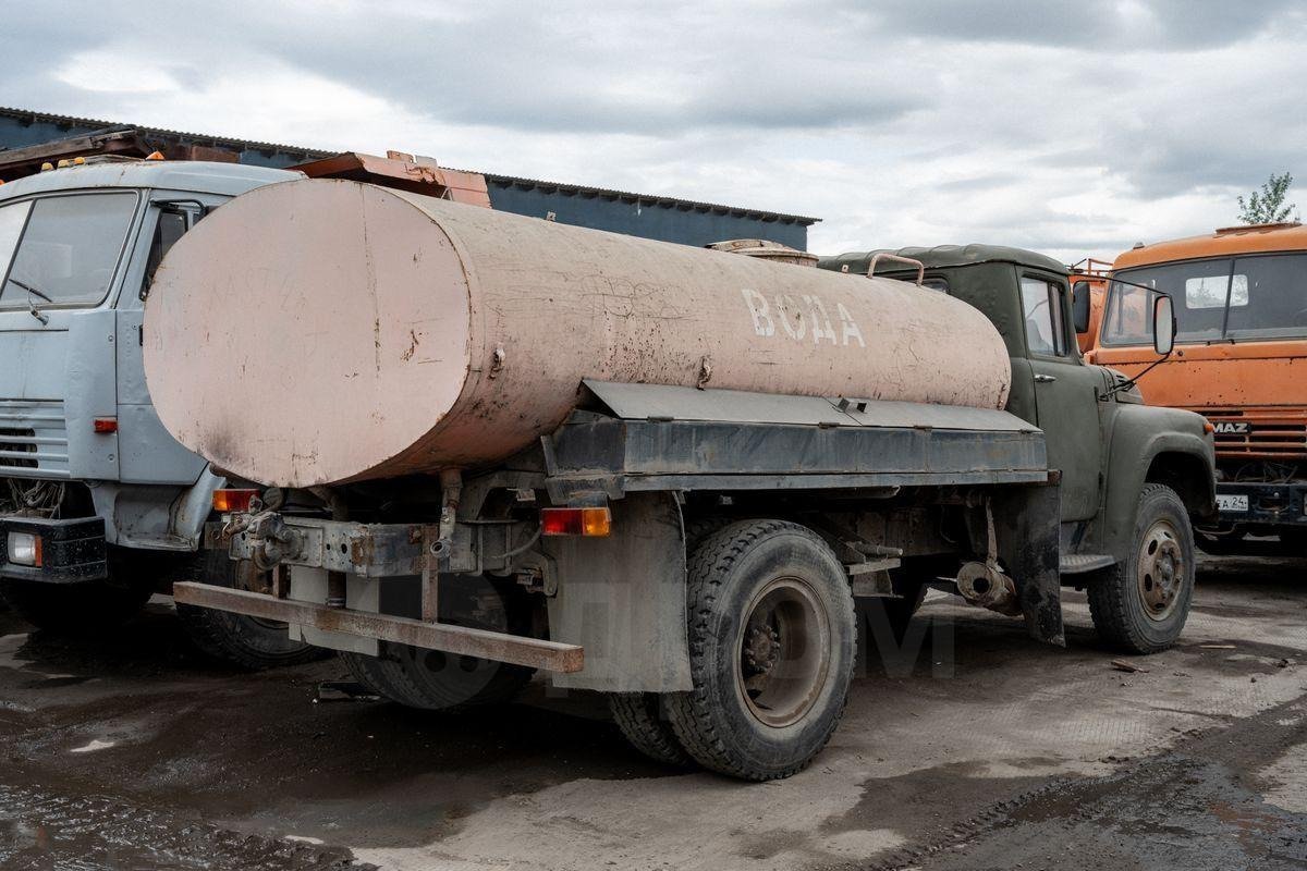 ЗИЛ 130-80 - Грузовик-цистерна, Коммунальная/ Специальная техника: фото 3 ЗИЛ 130-80 - Грузовик-цистерна, Коммунальная/ Специальная техника: фото 3
