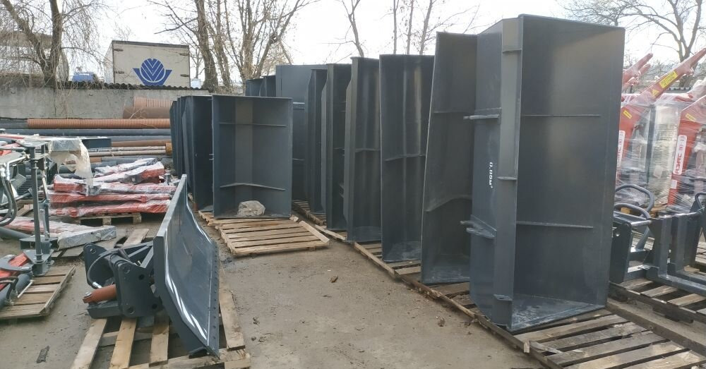 Ковш на погрузчик кун и пку, Пальцы и евро рамку - Ковш для погрузчика: фото 5 Ковш на погрузчик кун и пку, Пальцы и евро рамку - Ковш для погрузчика: фото 5