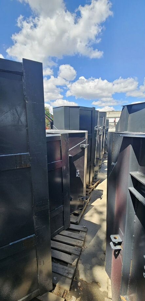 Ковш на погрузчик кун и пку, Пальцы и евро рамку - Ковш для погрузчика: фото 3 Ковш на погрузчик кун и пку, Пальцы и евро рамку - Ковш для погрузчика: фото 3