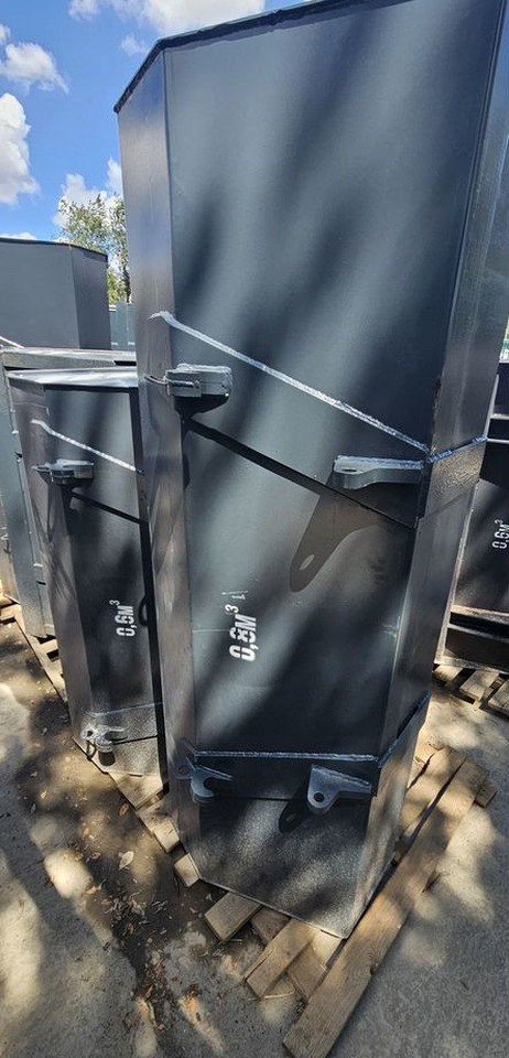 Ковш для погрузчика Ковш на погрузчик кун и пку, Пальцы и евро рамку: фото 15 Ковш для погрузчика Ковш на погрузчик кун и пку, Пальцы и евро рамку: фото 15