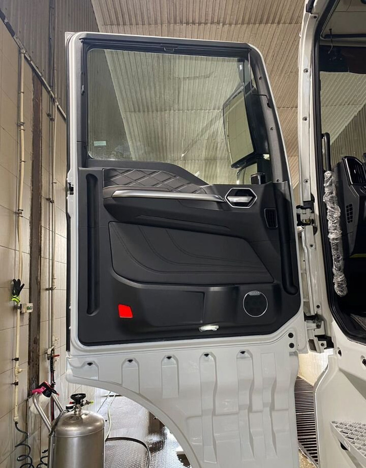 Sitrak C7H - Тягач: фото 4 Sitrak C7H - Тягач: фото 4