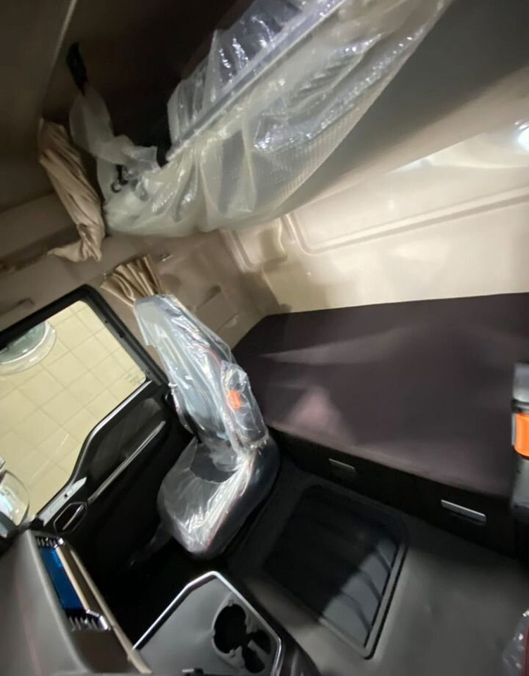 Новый Тягач Sitrak C7H: фото 13