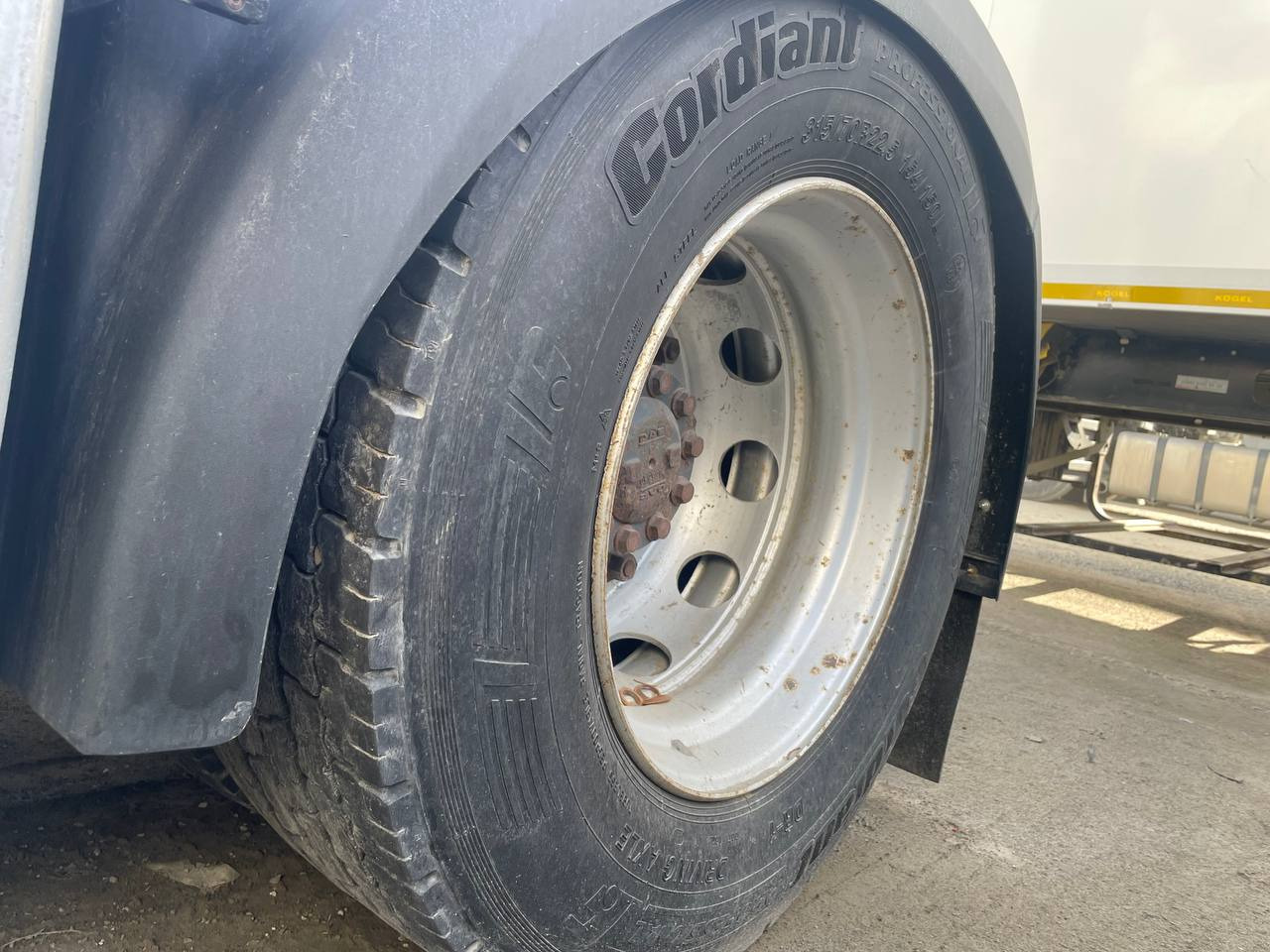 Тягач DAF XF 105: фото 13 Тягач DAF XF 105: фото 13