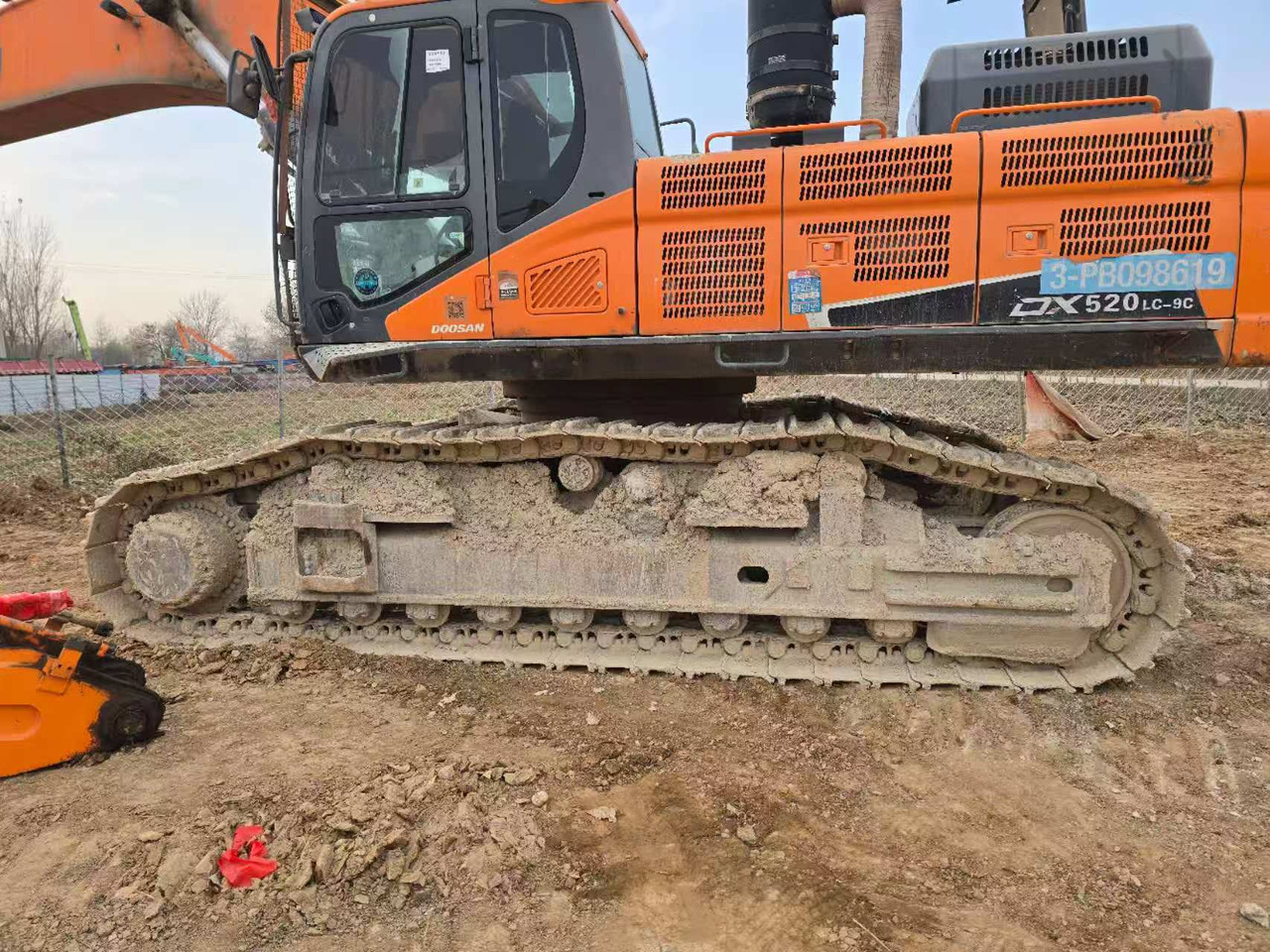 DOOSAN DX520LC Гусеничный экскаватор - Гусеничный экскаватор: фото 2 DOOSAN DX520LC Гусеничный экскаватор - Гусеничный экскаватор: фото 2