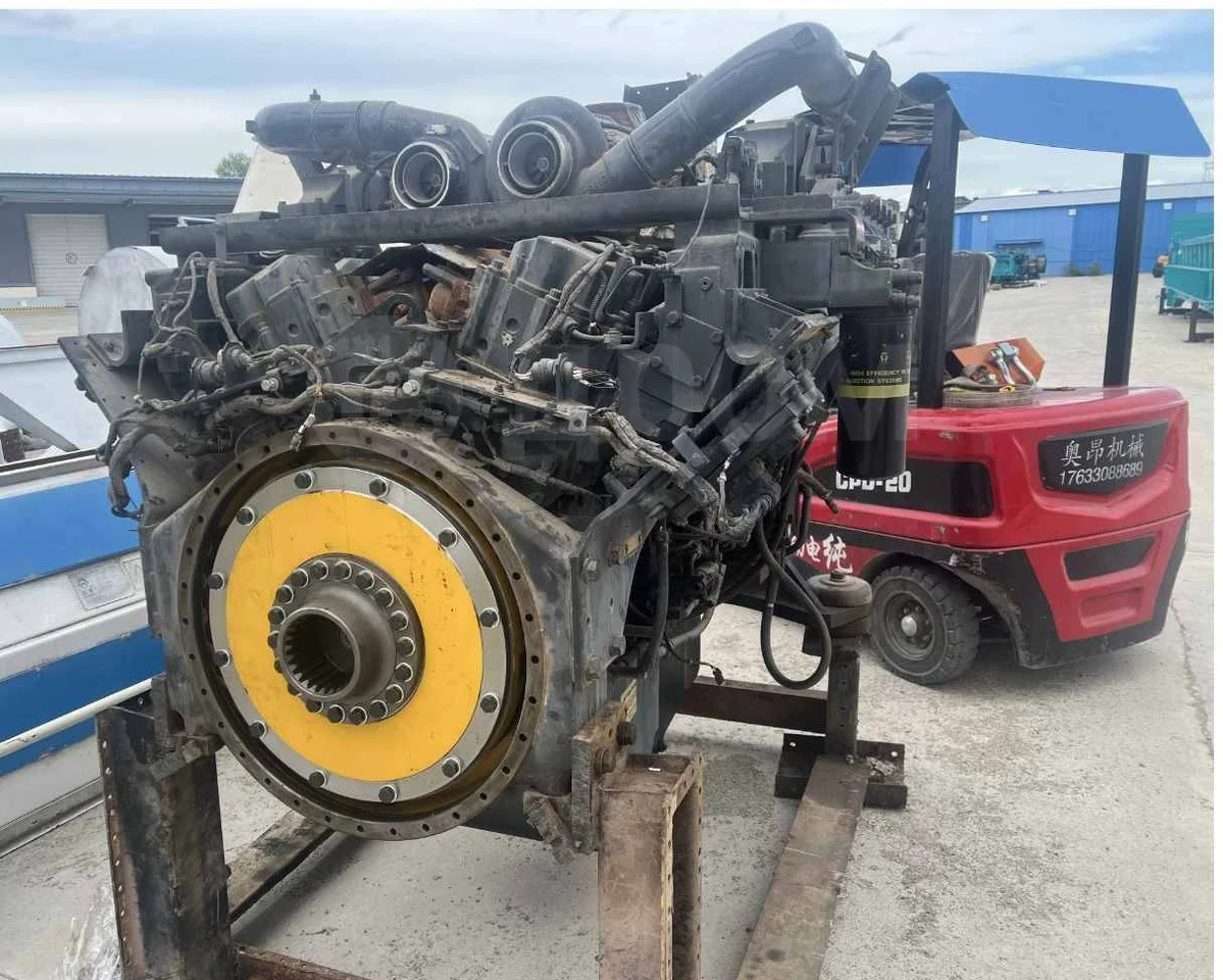 Двигатель SAA12V140E-3 для экскаватора Komatsu PC2000-8 - Двигатель: фото 2 Двигатель SAA12V140E-3 для экскаватора Komatsu PC2000-8 - Двигатель: фото 2