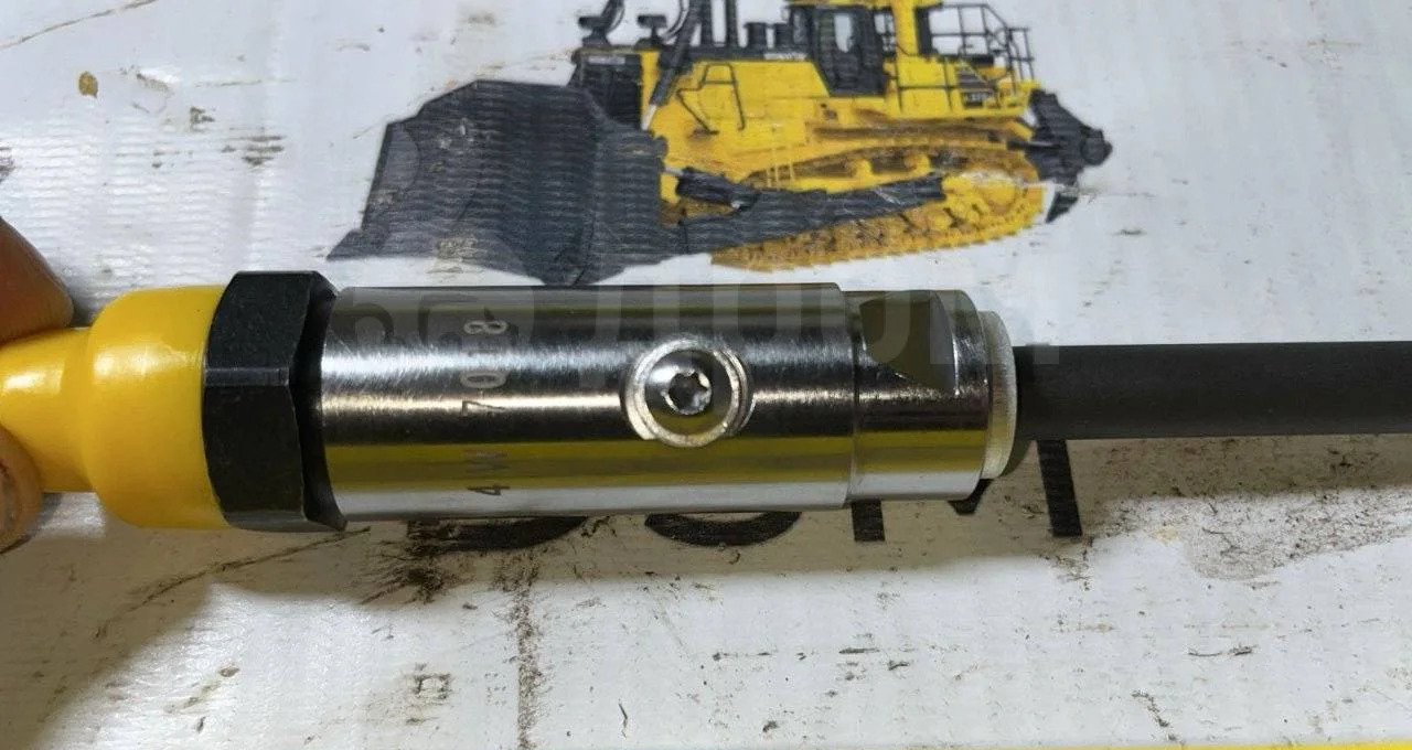 Форсунка топливная 4W7018 Caterpillar 3406 3408 в Благовещенске - Топливная система: фото 2 Форсунка топливная 4W7018 Caterpillar 3406 3408 в Благовещенске - Топливная система: фото 2