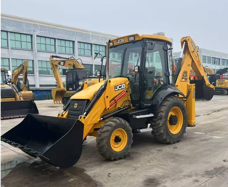 Фронтальный погрузчик JCB 3CX - Экскаватор-погрузчик: фото 1 Фронтальный погрузчик JCB 3CX - Экскаватор-погрузчик: фото 1