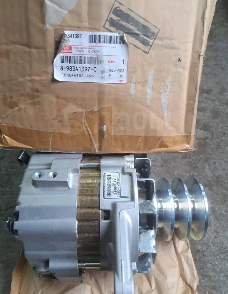 Генератор Isuzu 8983413970 - Электрическая система: фото 1 Генератор Isuzu 8983413970 - Электрическая система: фото 1