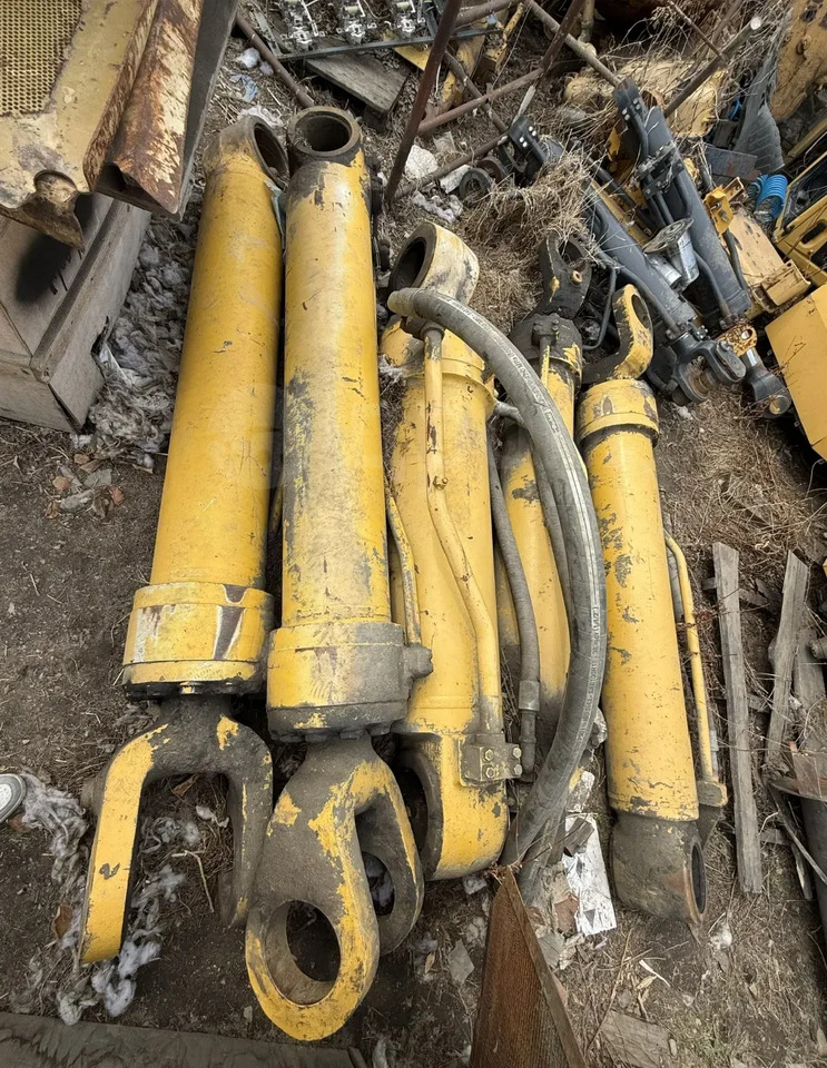 Гидравлический цилиндр Гидроцилиндр ковша (707-01-07550) Komatsu WA700-3: фото 7