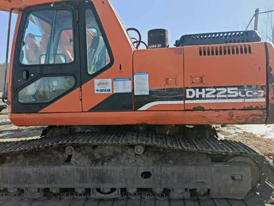 Гусеничный экскаватор Doosan DH225LC-7 - Гусеничный экскаватор: фото 2 Гусеничный экскаватор Doosan DH225LC-7 - Гусеничный экскаватор: фото 2