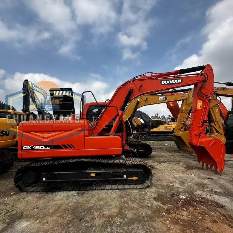 Гусеничный экскаватор Doosan DX150 - Гусеничный экскаватор: фото 2 Гусеничный экскаватор Doosan DX150 - Гусеничный экскаватор: фото 2