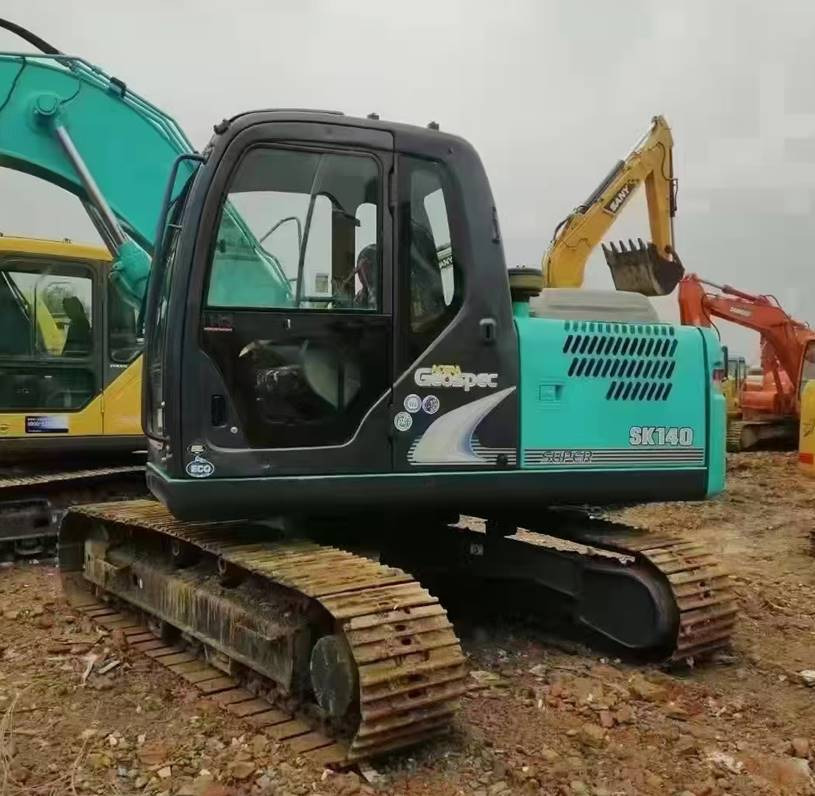 Гусеничный экскаватор Kobelco SK140 - Гусеничный экскаватор: фото 1 Гусеничный экскаватор Kobelco SK140 - Гусеничный экскаватор: фото 1