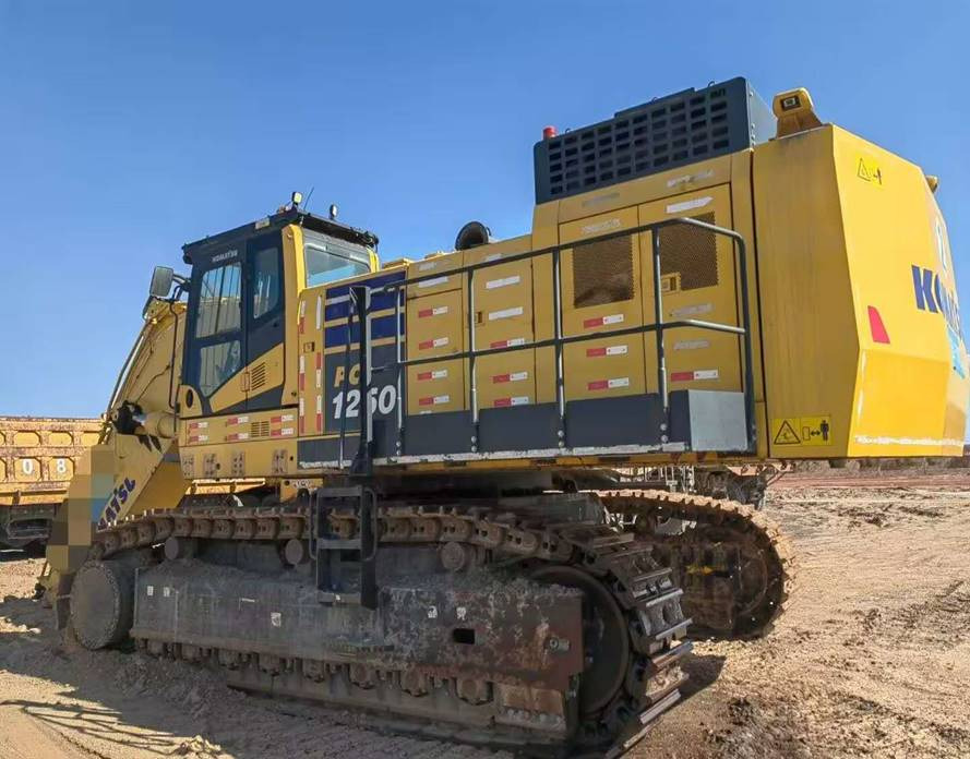 Гусеничный экскаватор Komatsu PC1250 - Гусеничный экскаватор: фото 1 Гусеничный экскаватор Komatsu PC1250 - Гусеничный экскаватор: фото 1