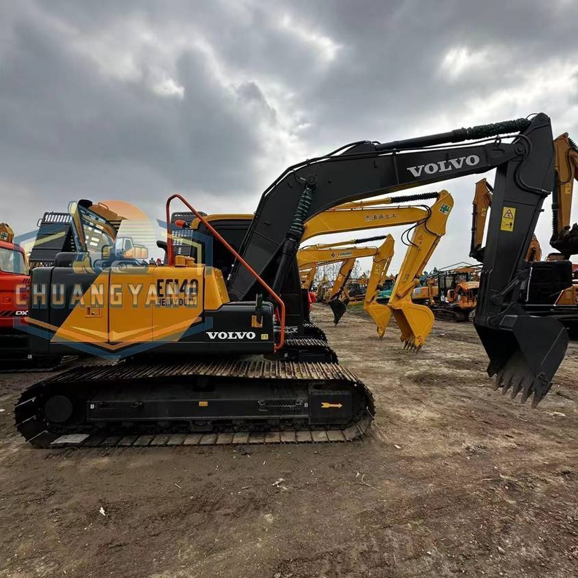 Гусеничный экскаватор Volvo EC140 - Гусеничный экскаватор: фото 1 Гусеничный экскаватор Volvo EC140 - Гусеничный экскаватор: фото 1