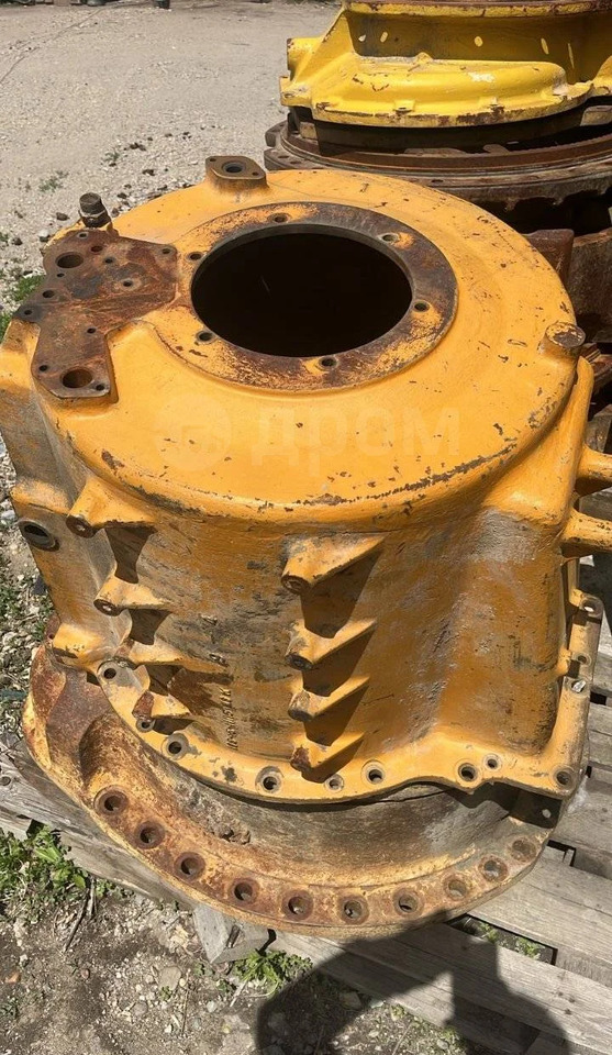 Komatsu 195-15-11116 Корпус Б/У КПП Komatsu D355A в Благовещенске - Коробка передач и запчасти: фото 3 Komatsu 195-15-11116 Корпус Б/У КПП Komatsu D355A в Благовещенске - Коробка передач и запчасти: фото 3
