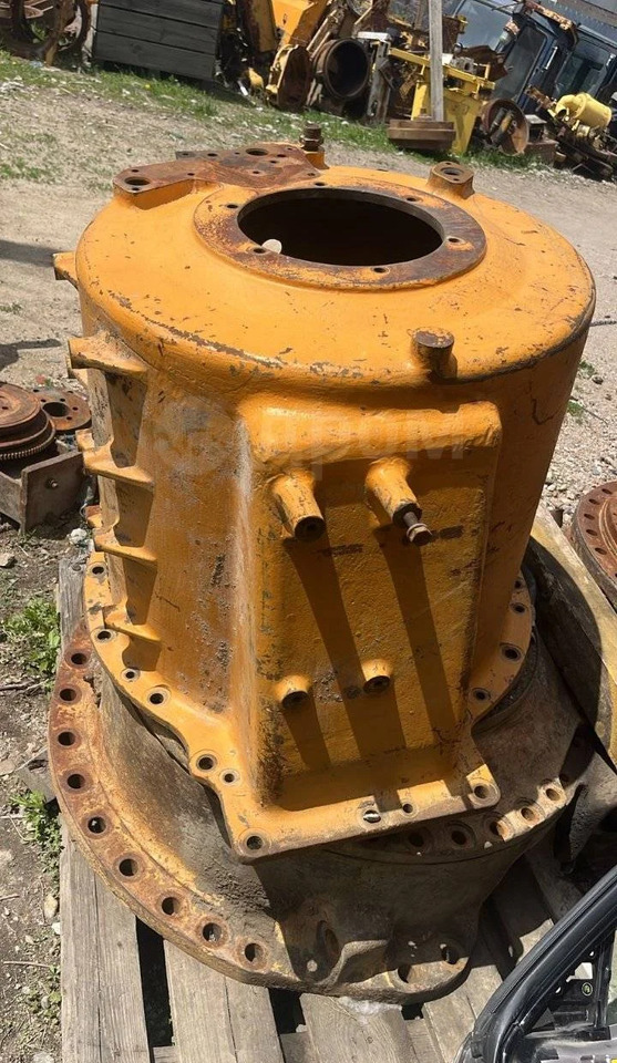 Komatsu 195-15-11116 Корпус Б/У КПП Komatsu D355A в Благовещенске - Коробка передач и запчасти: фото 1 Komatsu 195-15-11116 Корпус Б/У КПП Komatsu D355A в Благовещенске - Коробка передач и запчасти: фото 1