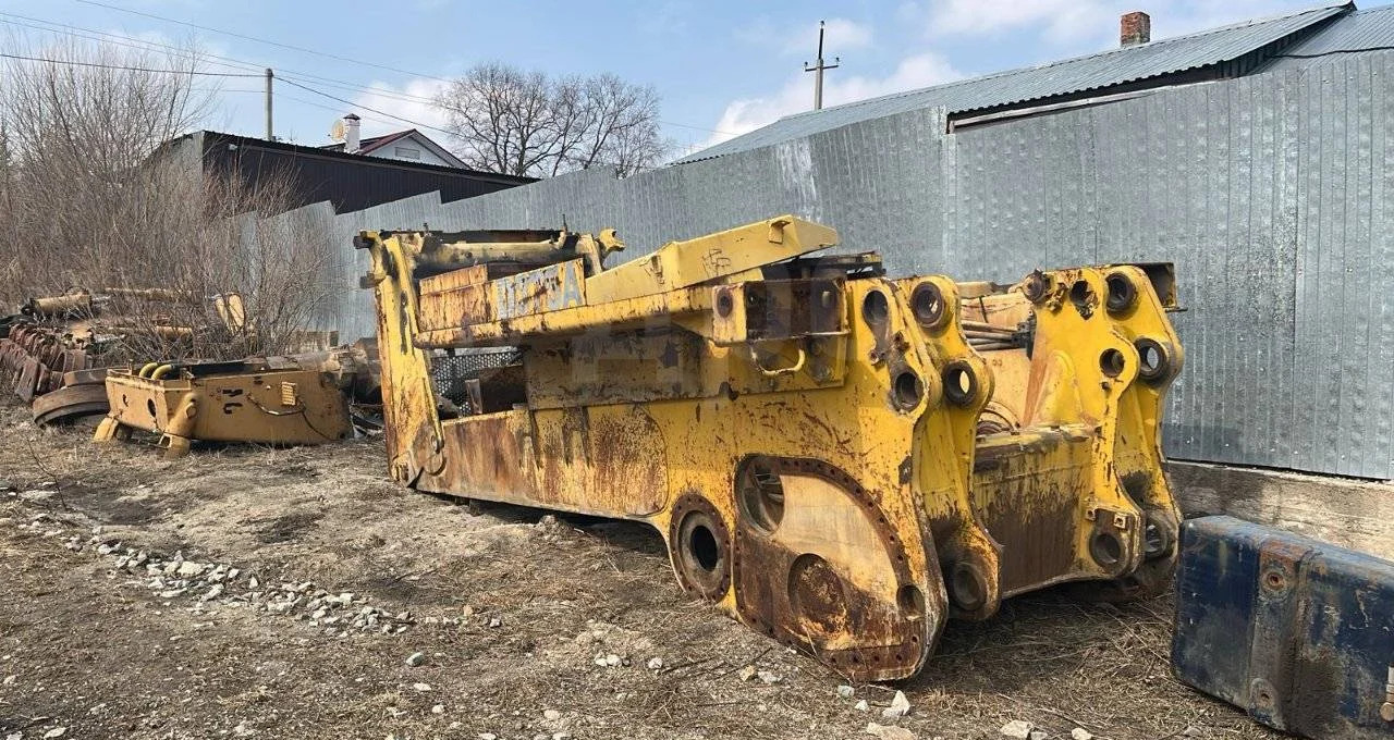 Новый Кузов и экстерьер Komatsu 195-21-00070 / 195-21-00051 Рама бульдозера Komatsu D375A-2 в Благовещенске: фото 19 Новый Кузов и экстерьер Komatsu 195-21-00070 / 195-21-00051 Рама бульдозера Komatsu D375A-2 в Благовещенске: фото 19