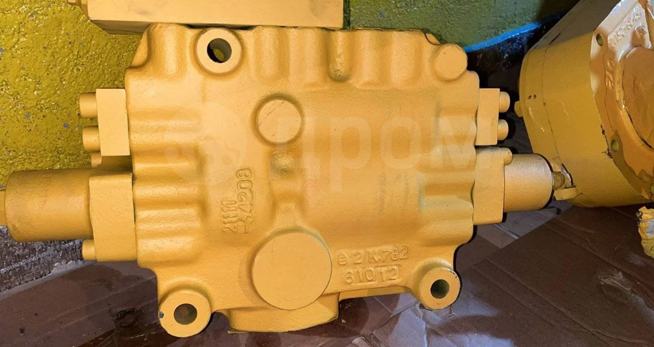 Рулевое управление Komatsu 427-S33-3120 Клапан рулевого механизма Komatsu в Благовещенске: фото 9