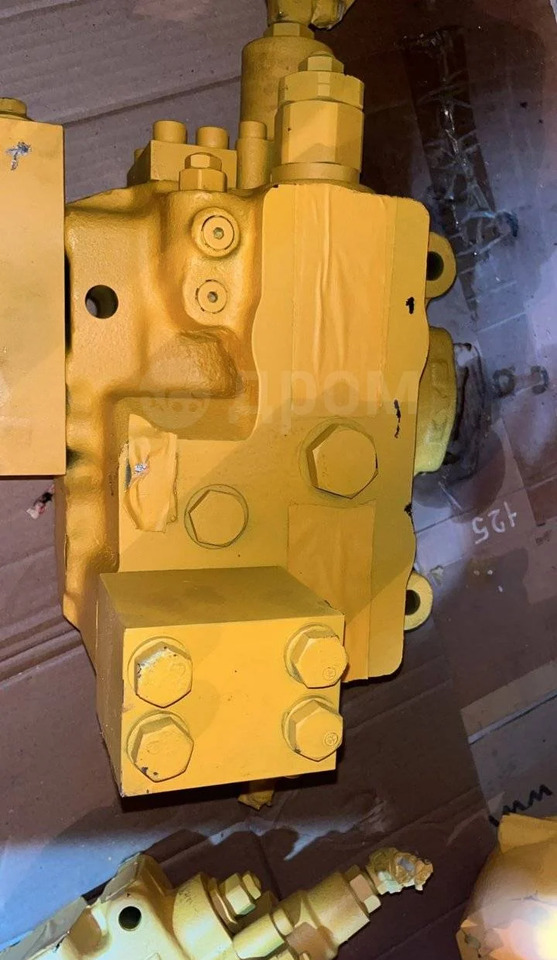 Рулевое управление Komatsu 427-S33-3120 Клапан рулевого механизма Komatsu в Благовещенске: фото 8