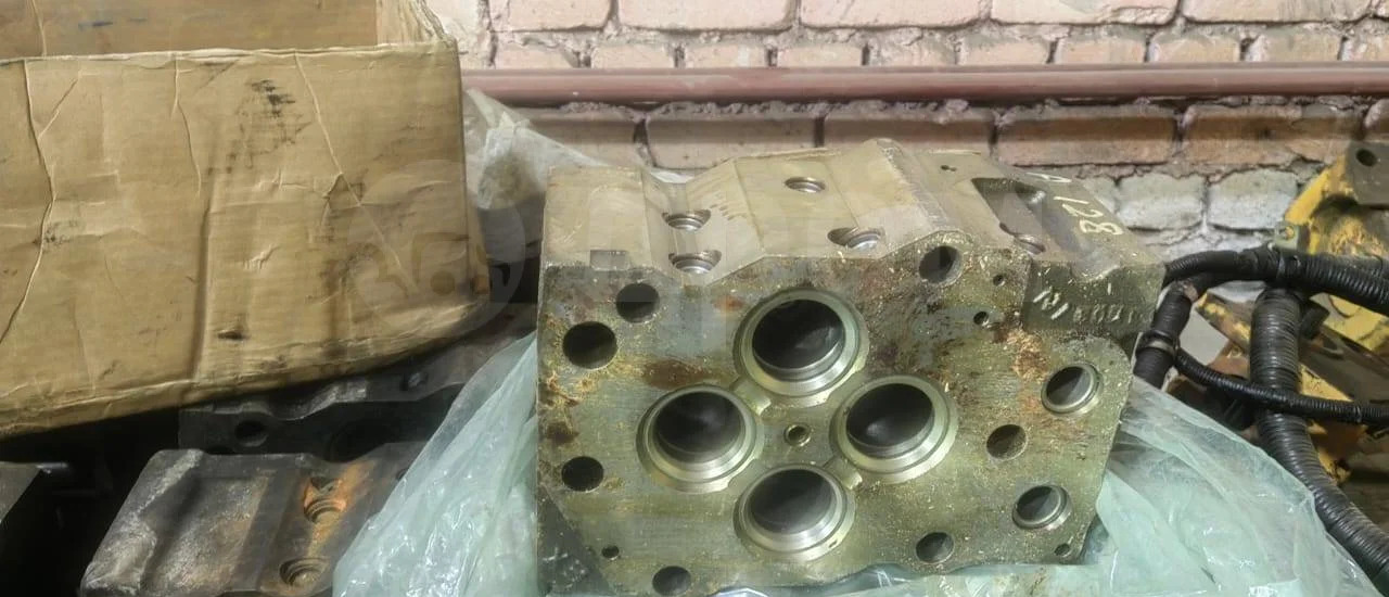 Komatsu 6162-15-1100 Головка блока цилиндра 6D170-2 в Благовещенске - Головка блока: фото 4 Komatsu 6162-15-1100 Головка блока цилиндра 6D170-2 в Благовещенске - Головка блока: фото 4