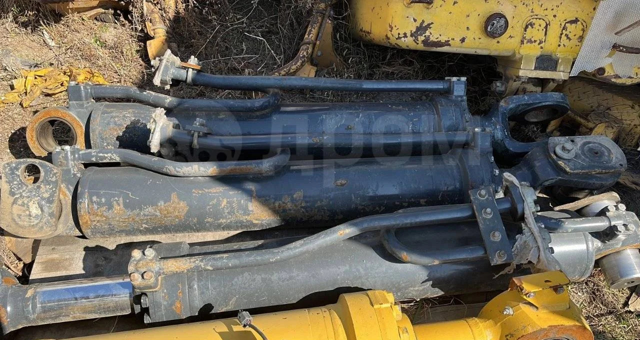 Komatsu 707-01-X7121 Гидроцилиндры WA420-3 в Благовещенске - Гидравлический цилиндр: фото 1 Komatsu 707-01-X7121 Гидроцилиндры WA420-3 в Благовещенске - Гидравлический цилиндр: фото 1