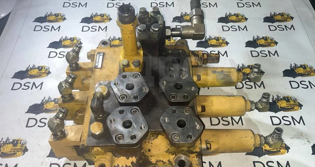 Komatsu 709-63-11600 Клапан гидравлический в сборе Komatsu D375A в Благовещенске - Гидравлика: фото 4 Komatsu 709-63-11600 Клапан гидравлический в сборе Komatsu D375A в Благовещенске - Гидравлика: фото 4